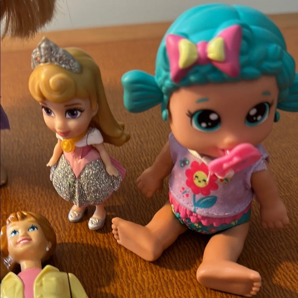 Assorted Kids Dolls Set Gabby, Dora, Cabbage Patch, Disney,‎ Fisher-Price